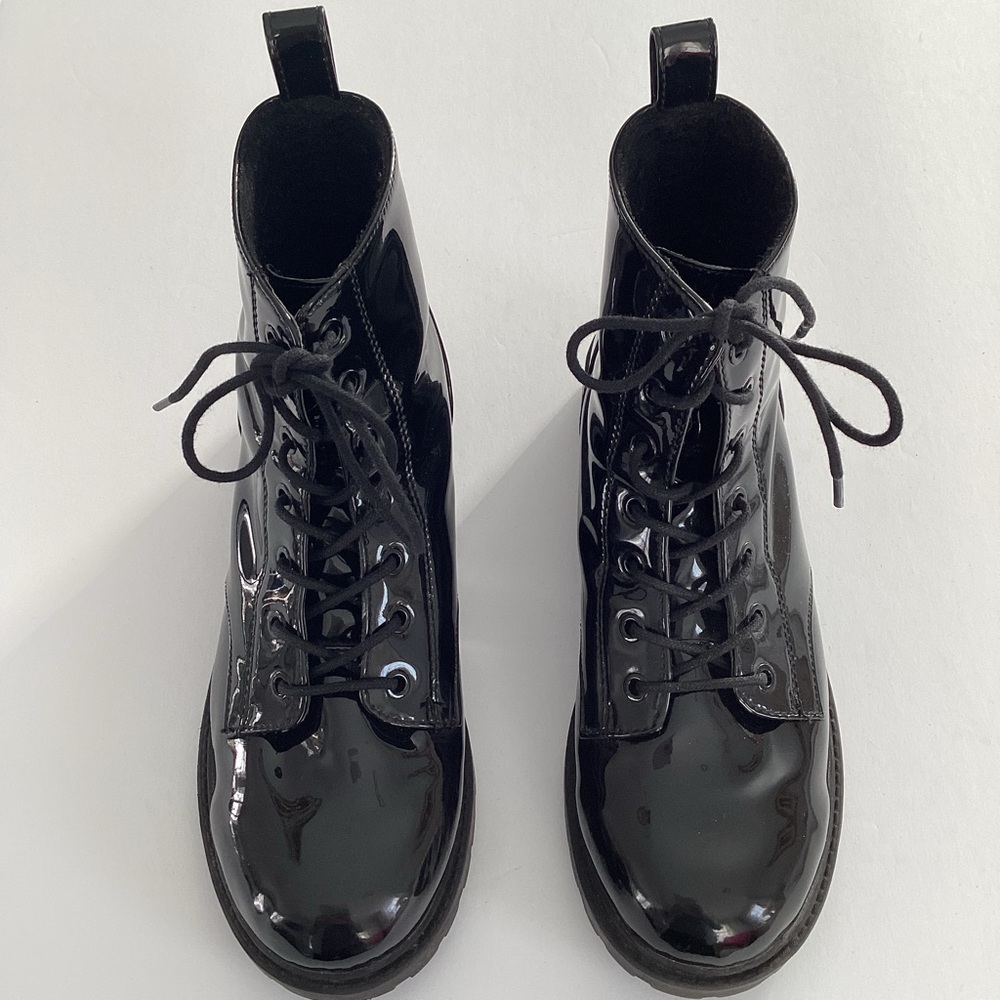Divided H&M Black Patent Faux Leather Lace Up Moto Combat Boots Size 9.5